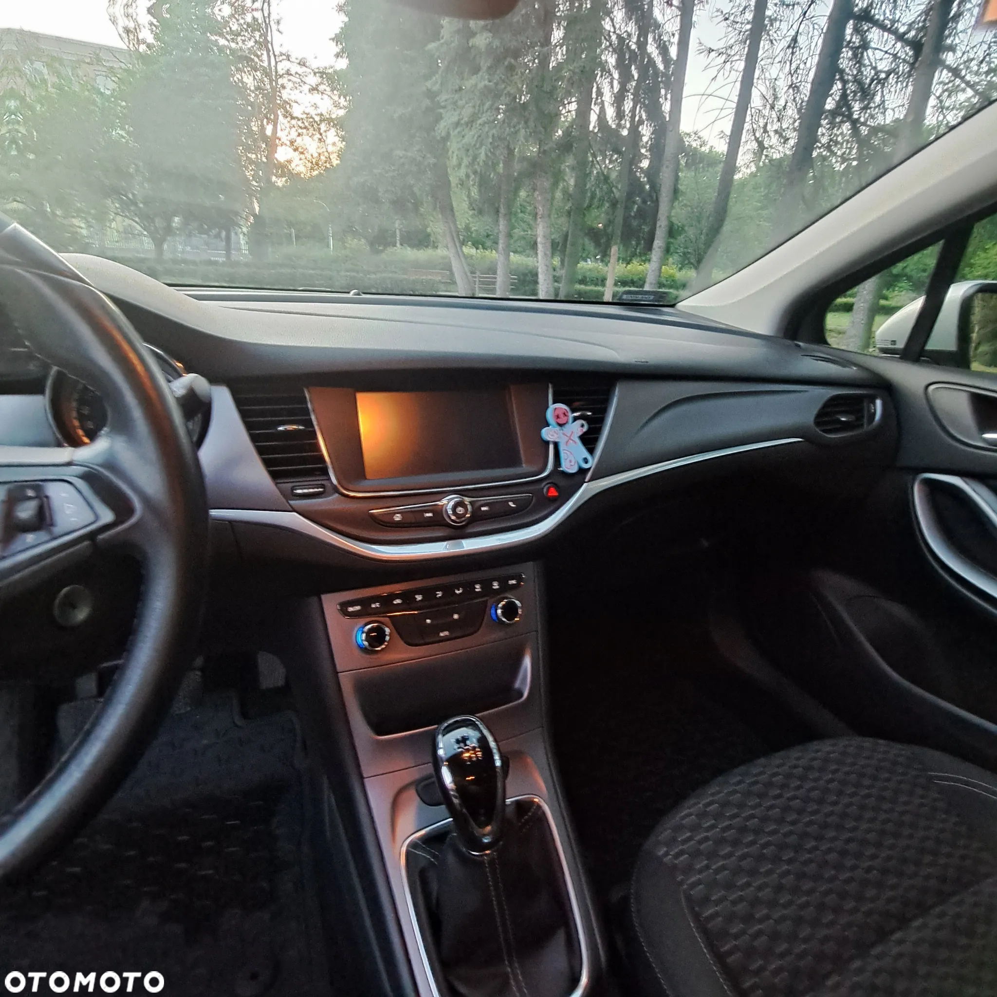 Opel Astra IV 1.6 CDTI Executive - 12