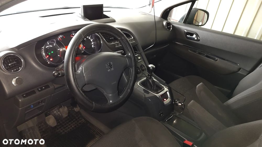 Peugeot 5008 - 6