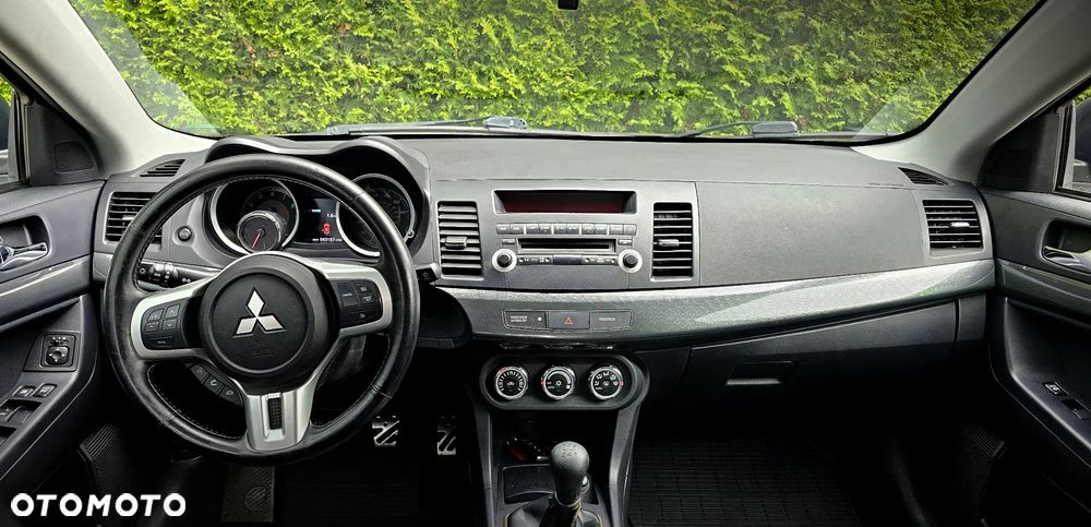Mitsubishi Lancer Evolution GSR - 10