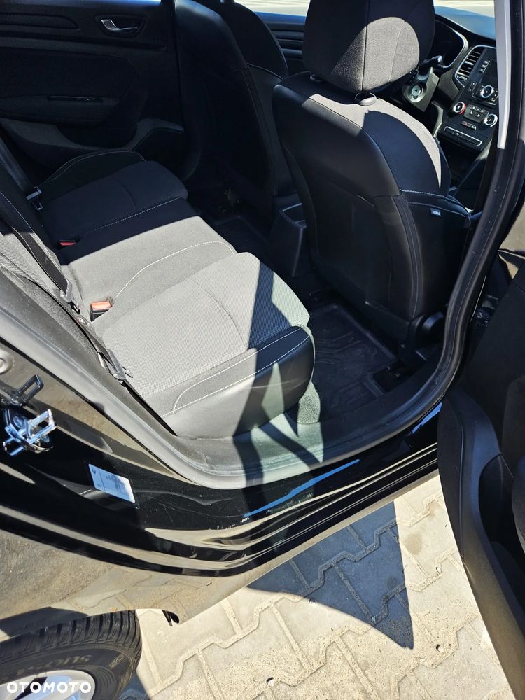 Renault Megane 1.6 SCe Life - 3