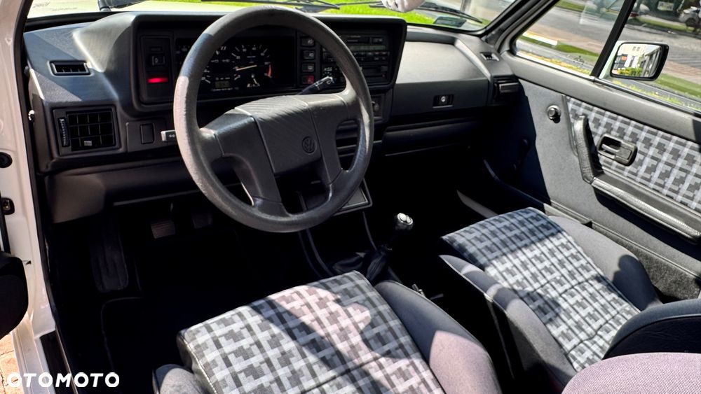 Volkswagen Golf - 13