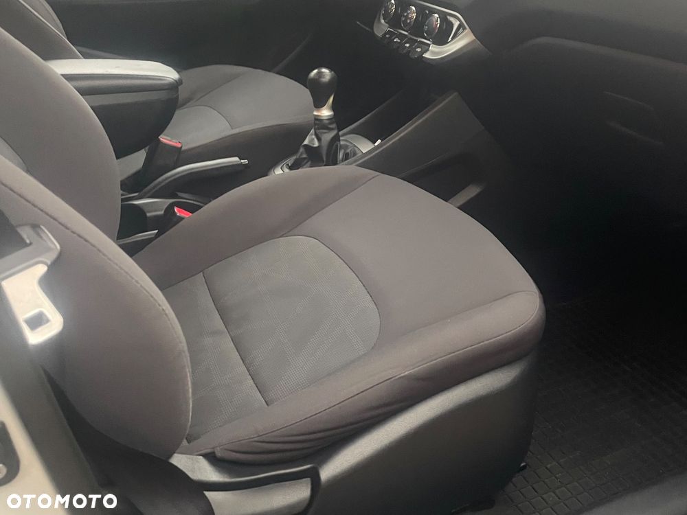 Kia Rio - 6