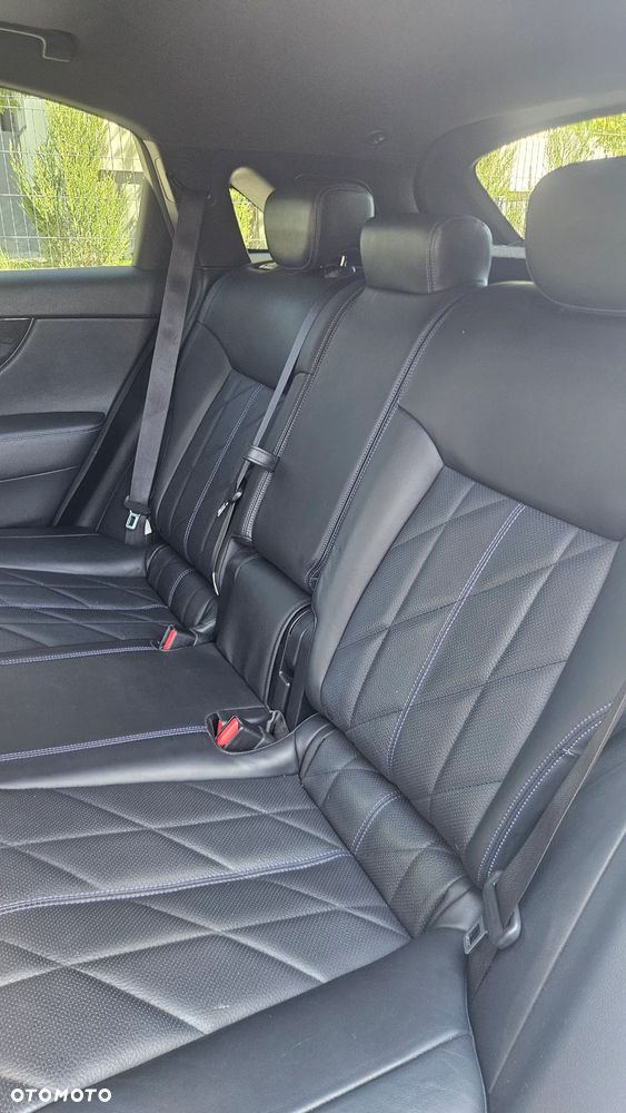 Infiniti QX70 3.7 S Premium - 13