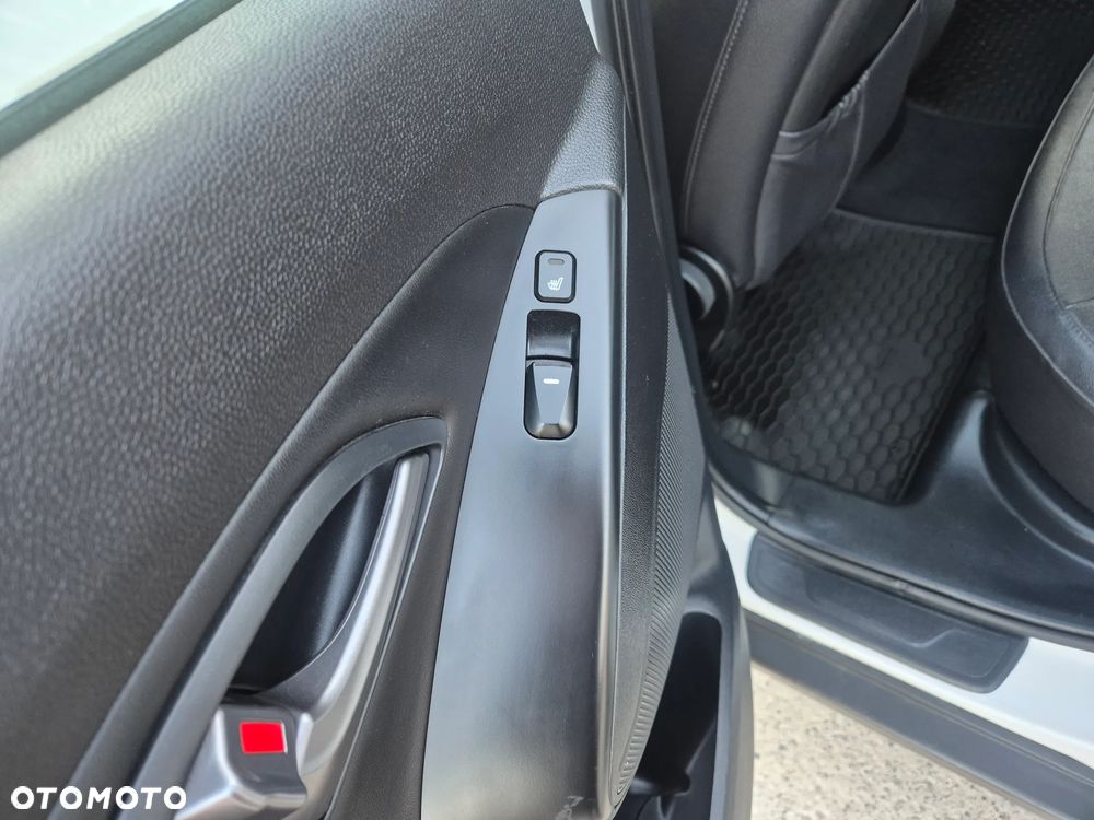 Hyundai ix35 2.0 CRDi Premium 4WD - 10