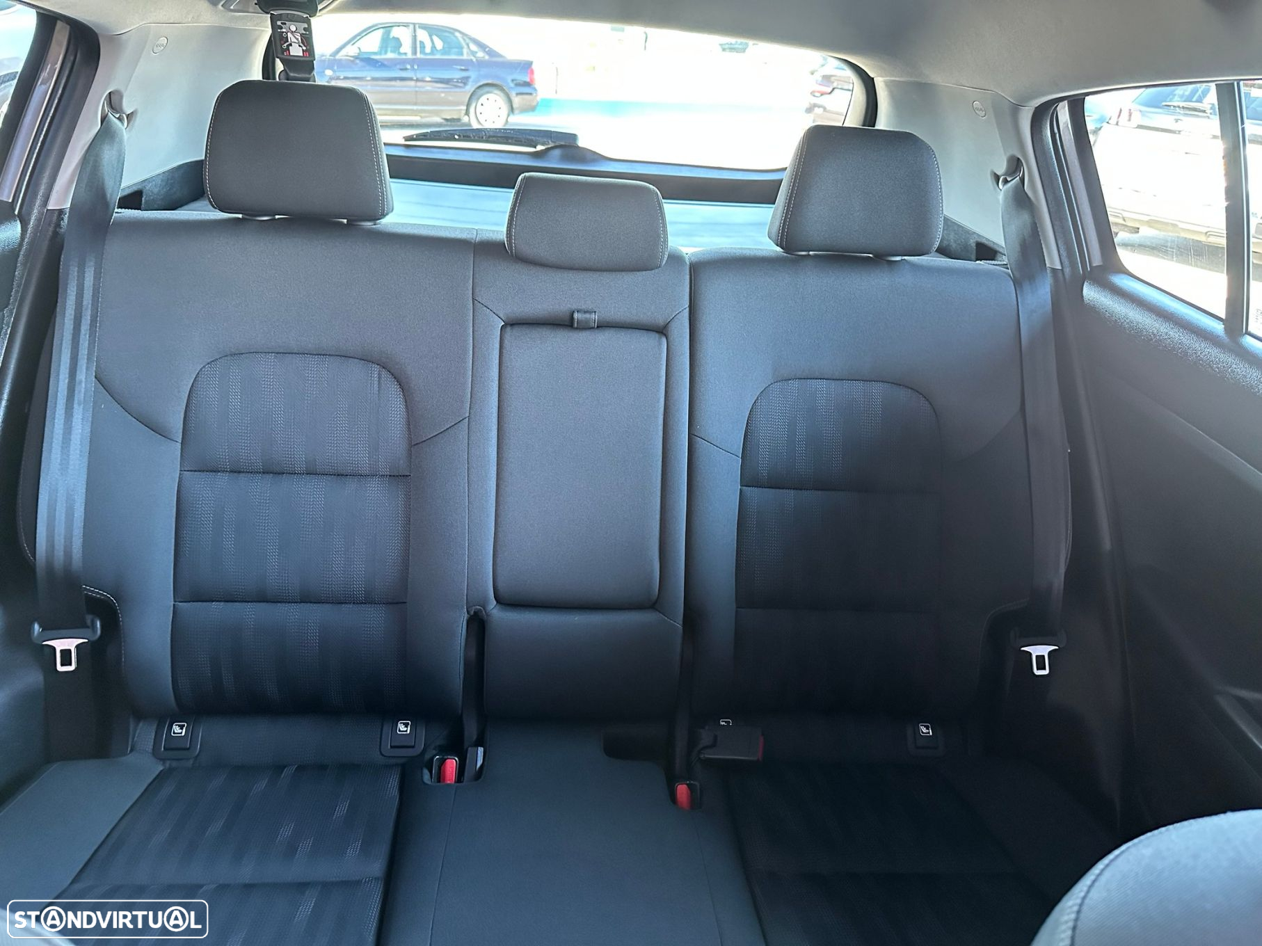 Kia Sportage 2.0 CVVT 4WD Auto Spirit - 36