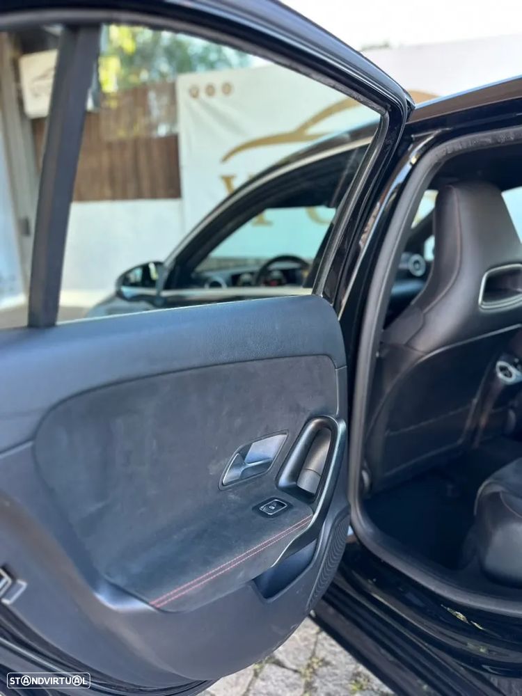 Mercedes-Benz A 180 d AMG Line - 15