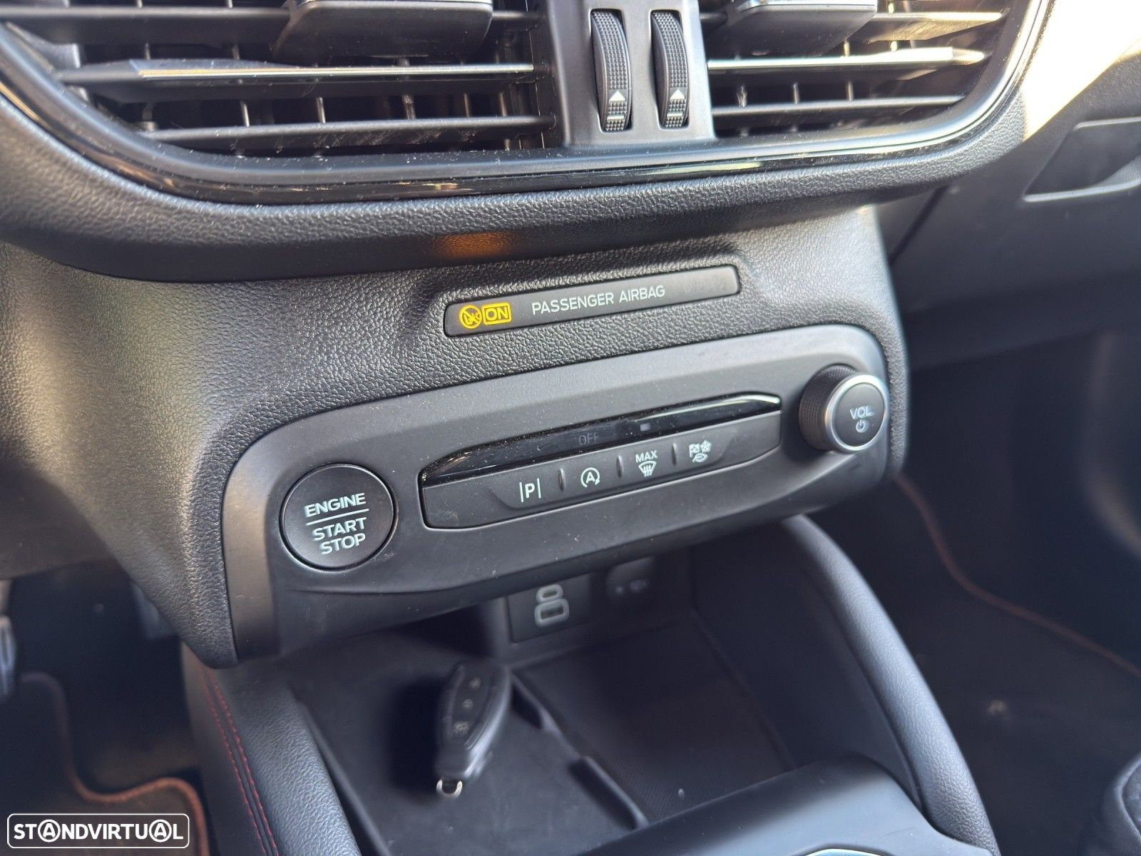 Ford Focus 1.0 EcoBoost Hybrid ST-LINE - 13