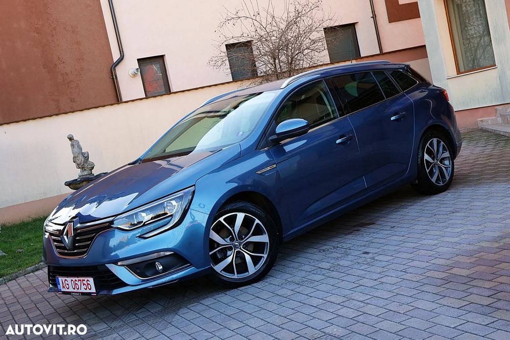 Renault Megane BLUE dCi 115 BOSE EDITION - 11