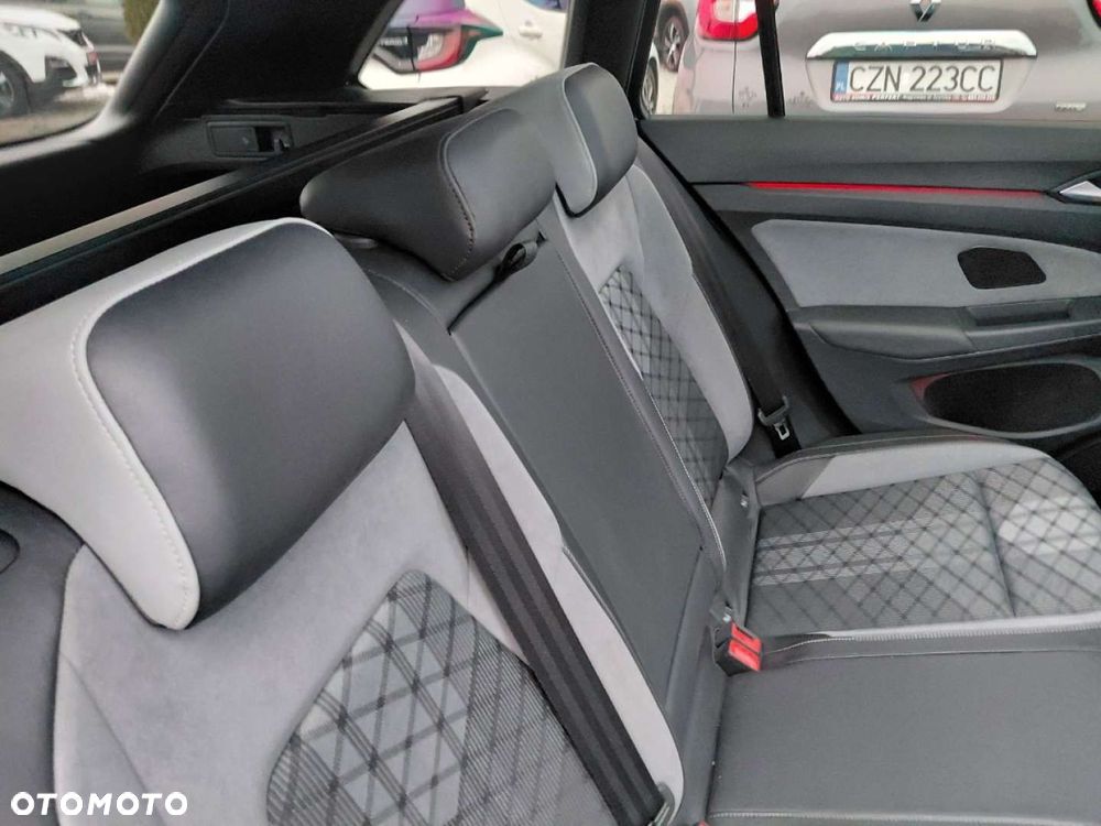 Volkswagen Golf Variant - 18