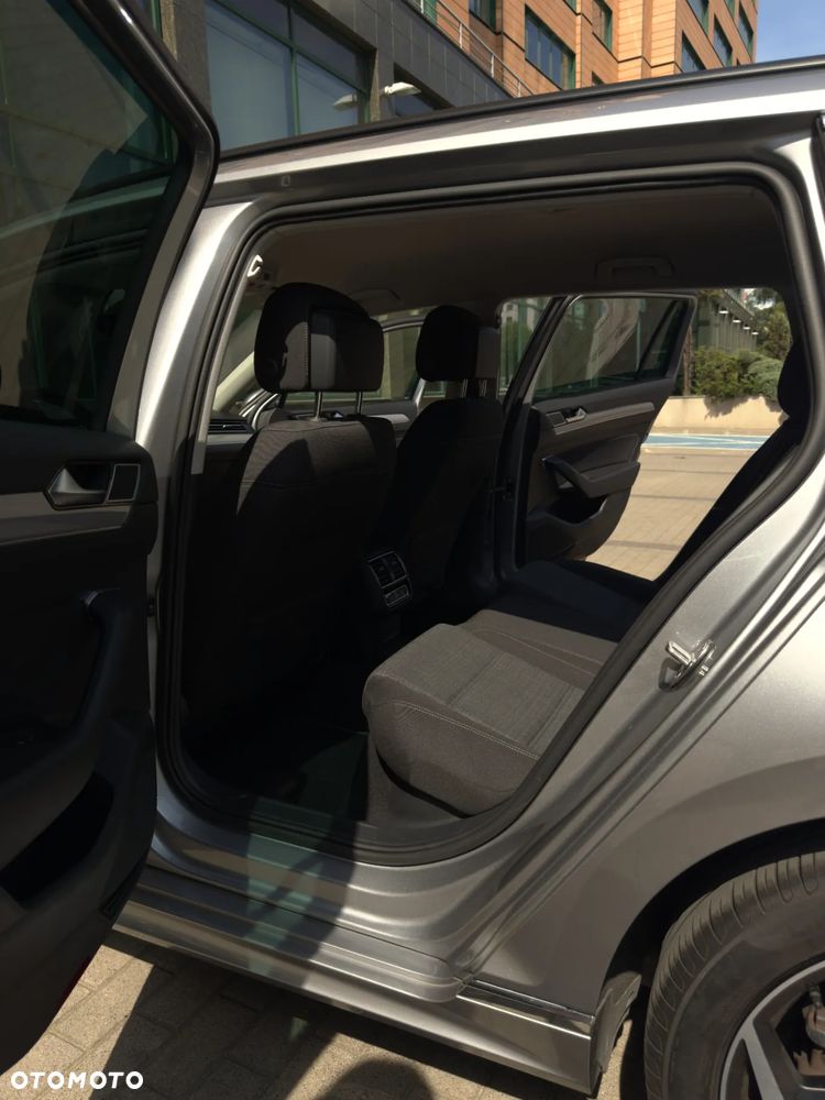 Volkswagen Passat 2.0 TSI Business DSG - 13