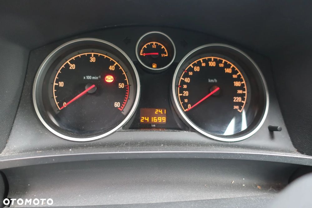 Opel Zafira 1.9 CDTI - 4