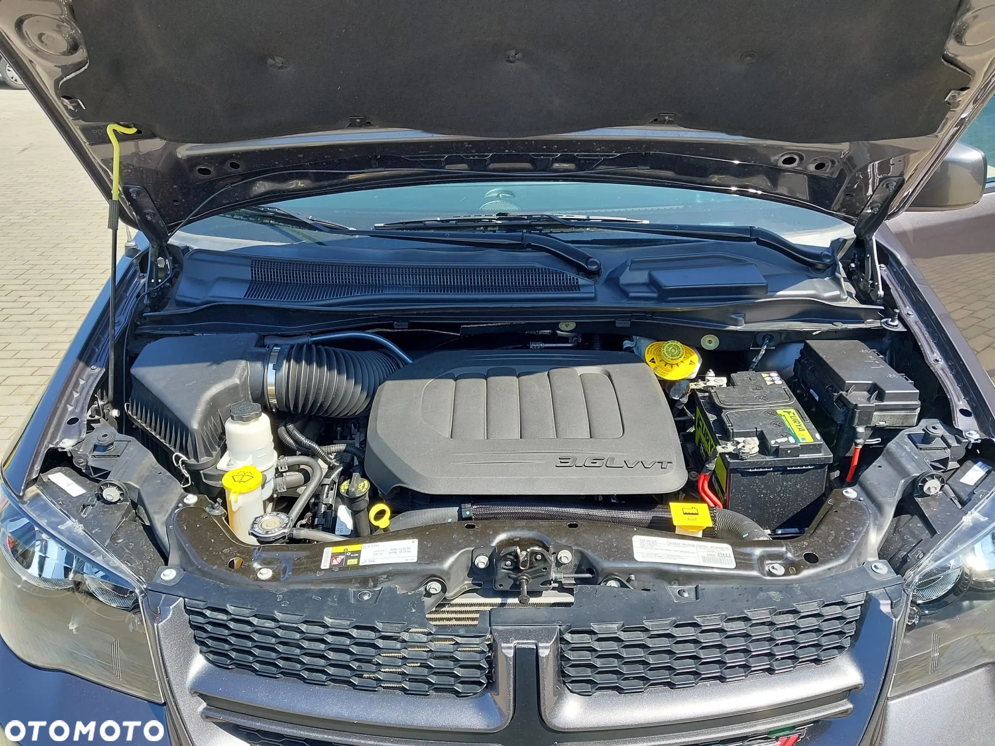 Dodge Grand Caravan - 21