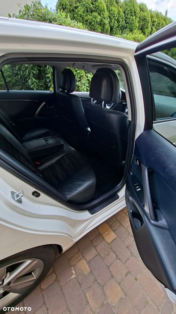 Toyota Avensis Touring Sports 1.8 Executive - 12