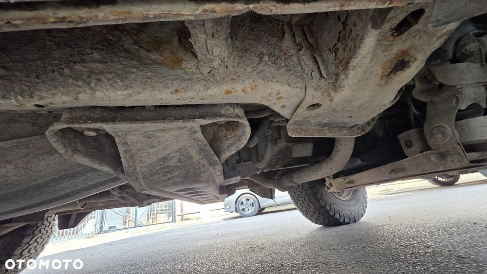 Mitsubishi Pajero - 4