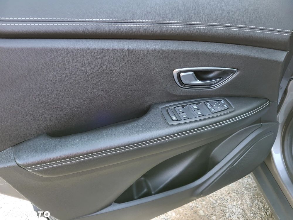 Renault Scenic ENERGY dCi 110 EXPERIENCE - 11