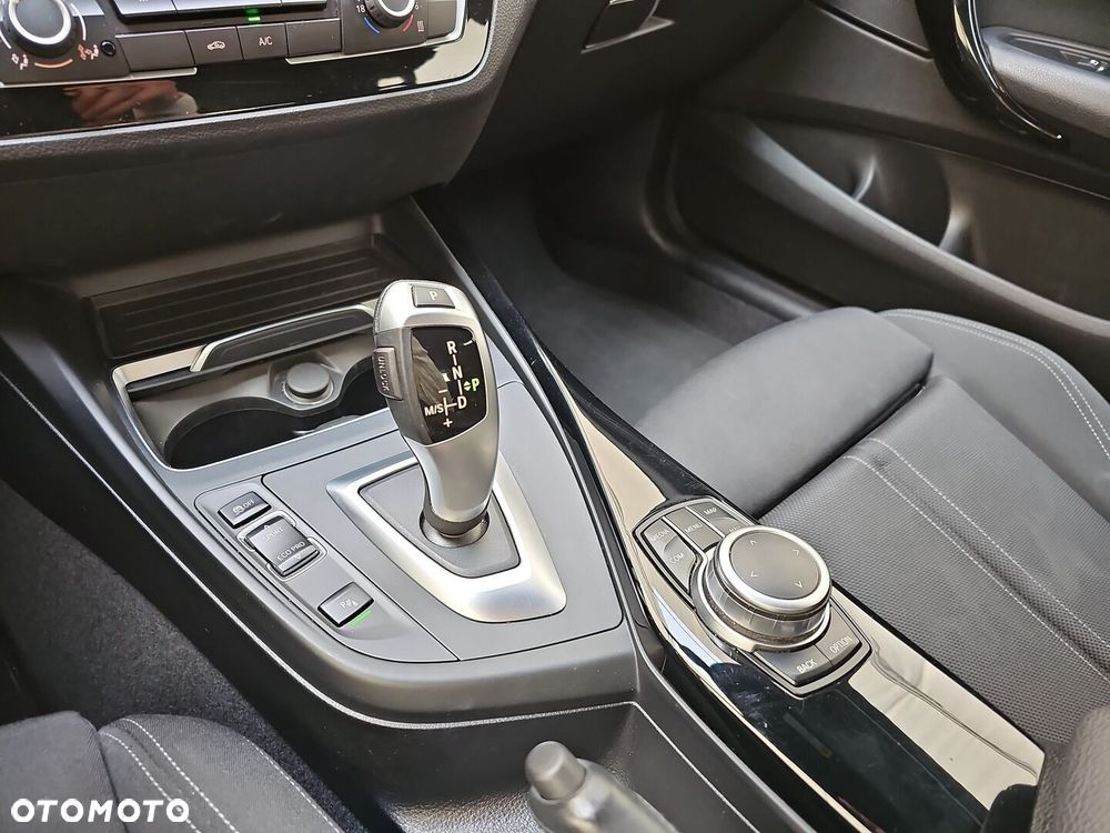 BMW Seria 1 118i GPF Sport Line - 15