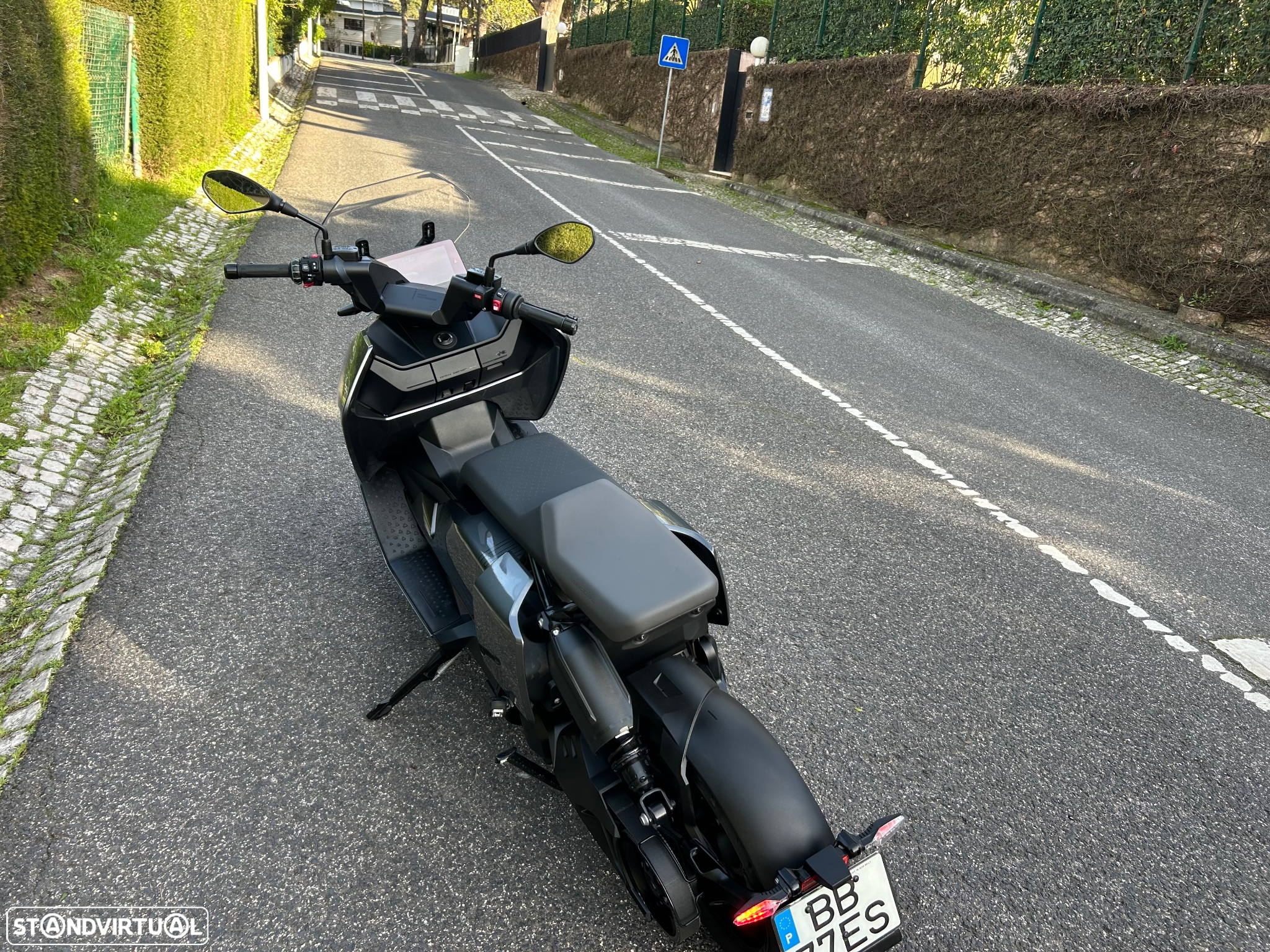 BMW CE 04 - 22