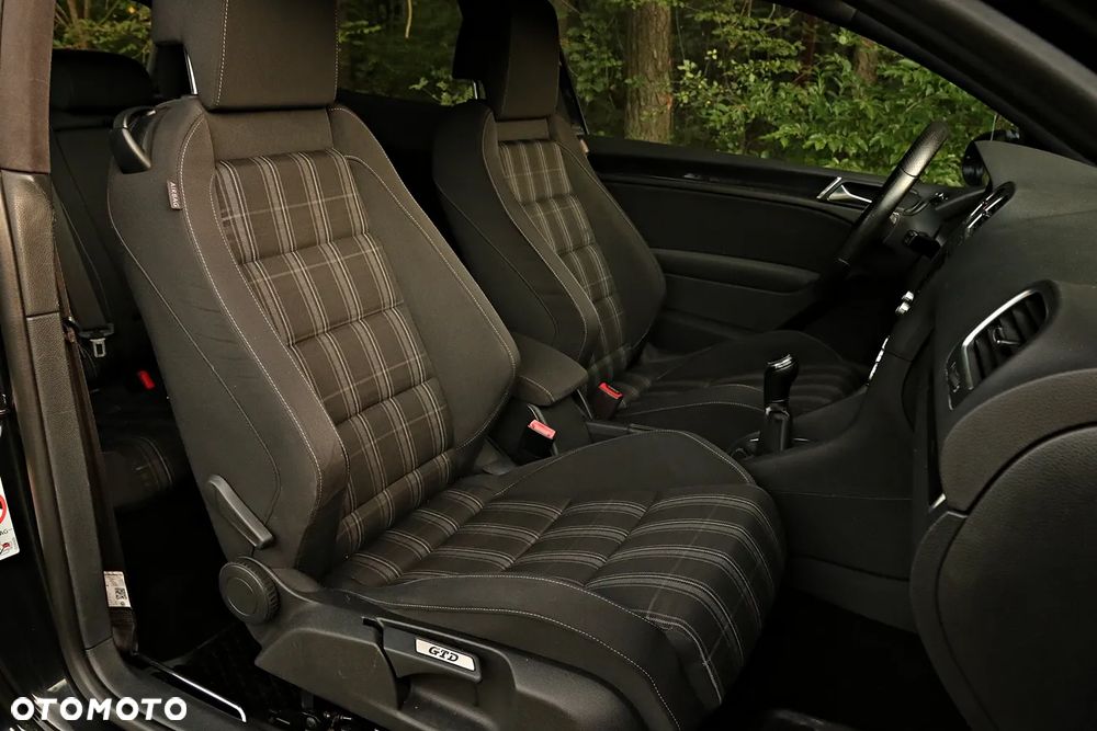 Volkswagen Golf 2.0 TDI DPF GTD - 29
