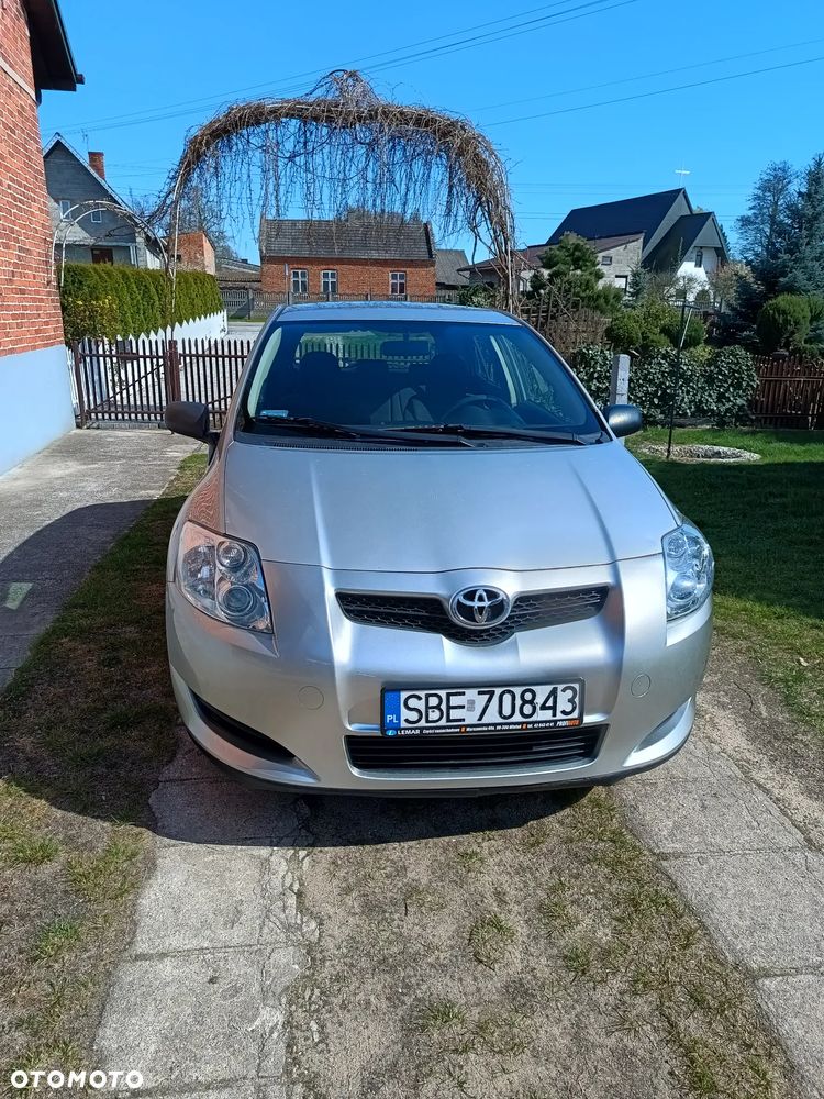 Toyota Auris - 2