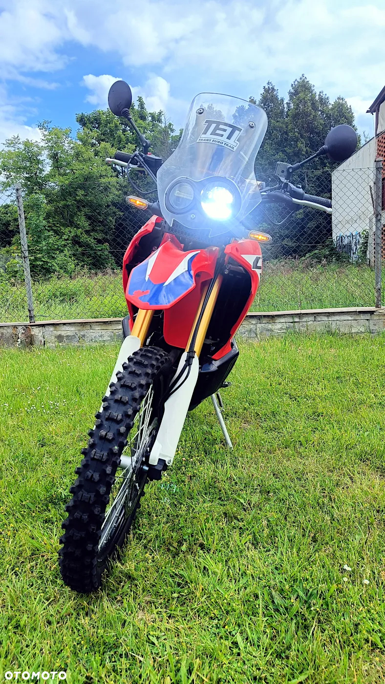 Honda CRF - 9
