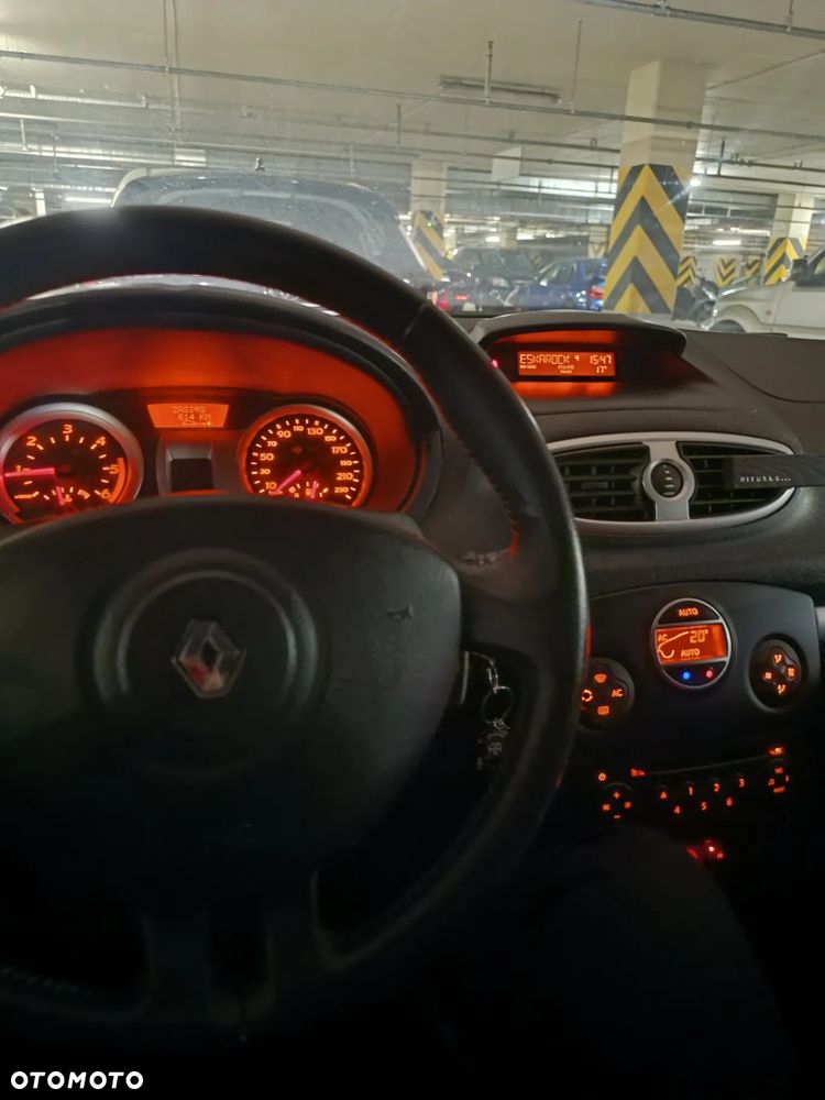 Renault Clio 1.5 dCi Extreme - 8
