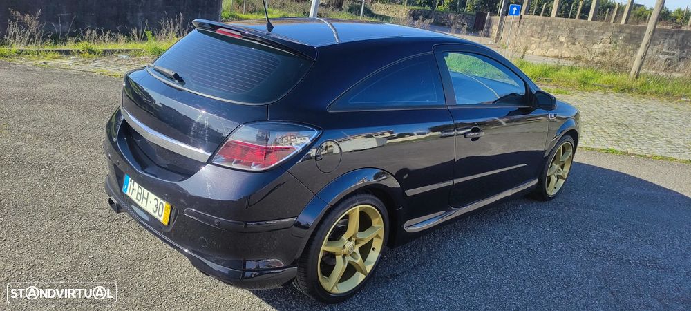 Opel Astra GTC 1.9 CDTI - 10