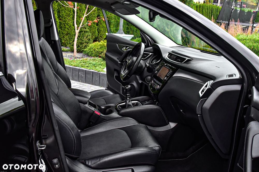 Nissan Qashqai 1.3 DIG-T TEKNA+ - 15
