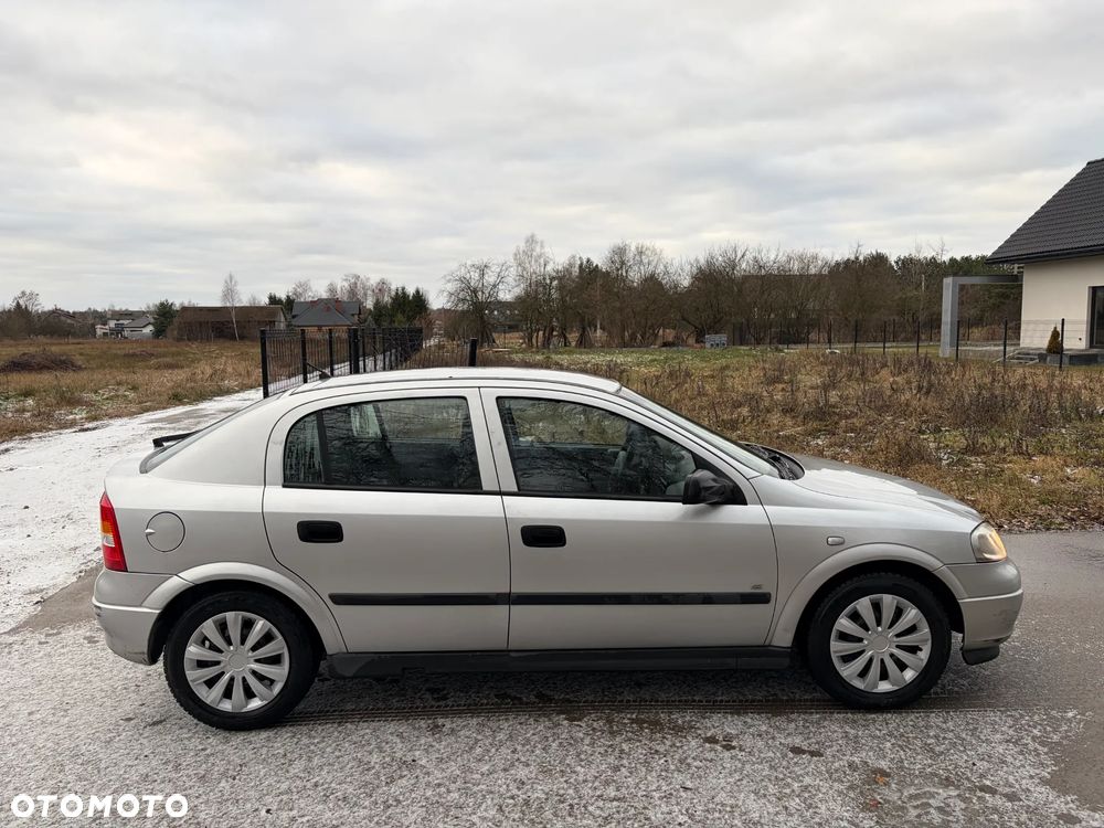 Ford Focus 1.6 Ambiente EU5 - 6