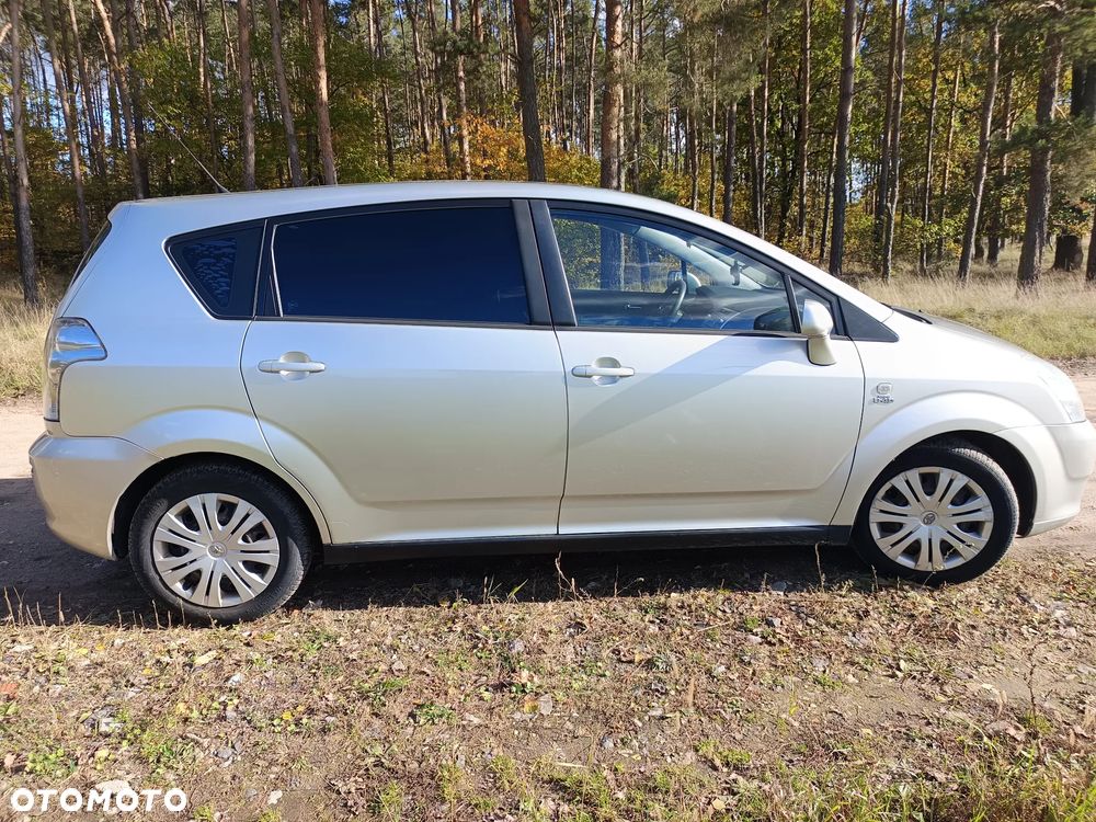 Toyota Corolla Verso - 8
