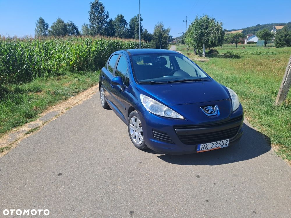 Peugeot 207 - 1