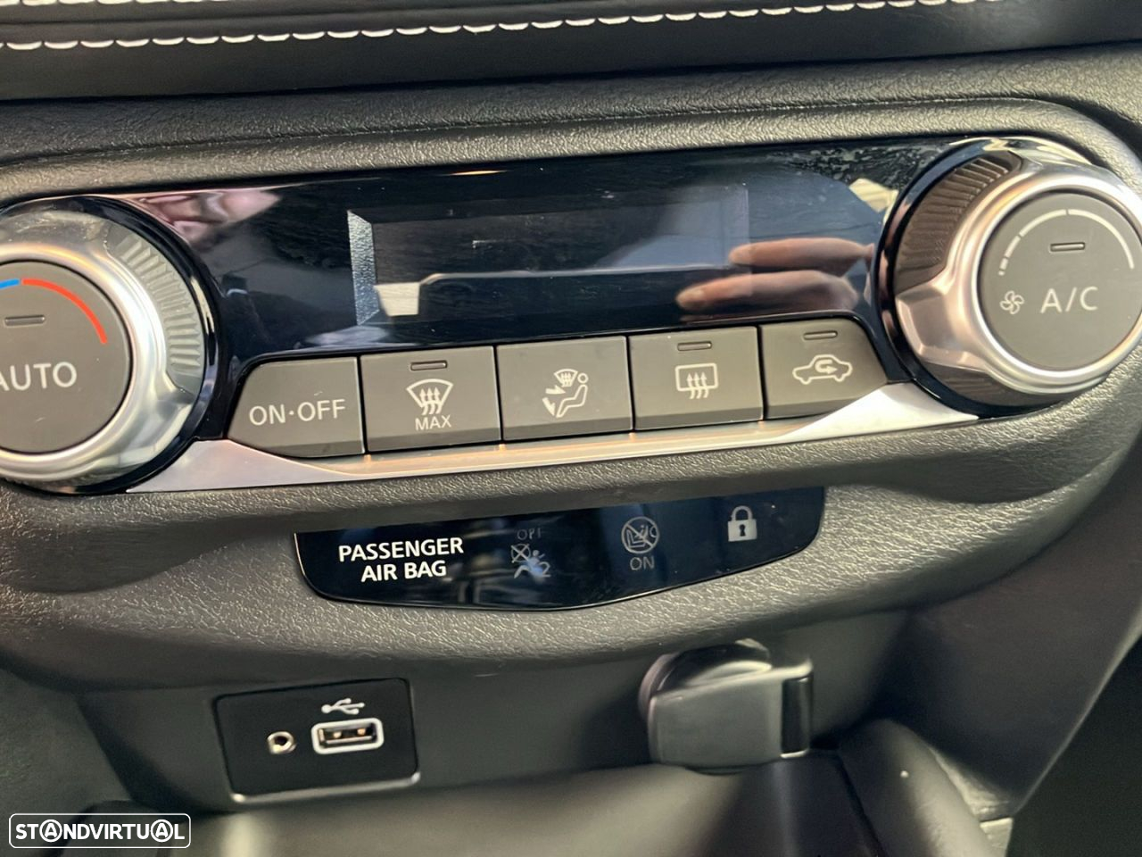 Nissan Juke 1.0 DIG-T N-Connecta - 15