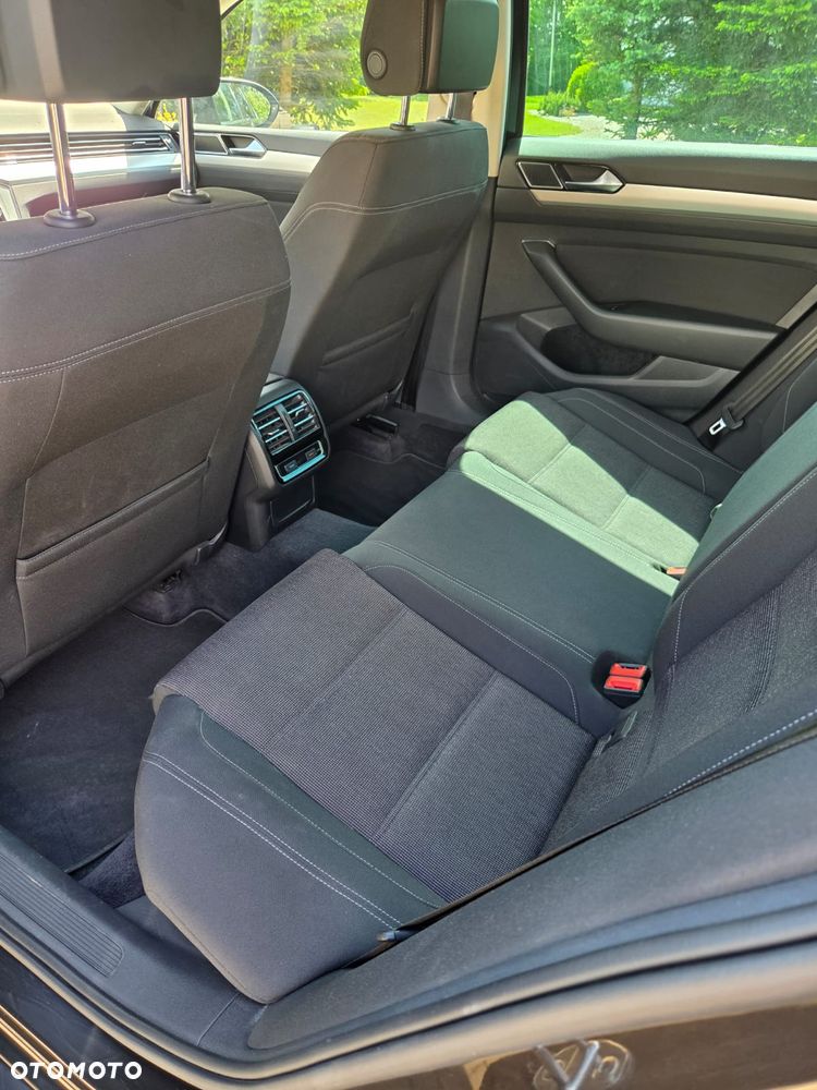 Volkswagen Passat 2.0 TDI SCR Comfortline DSG - 26