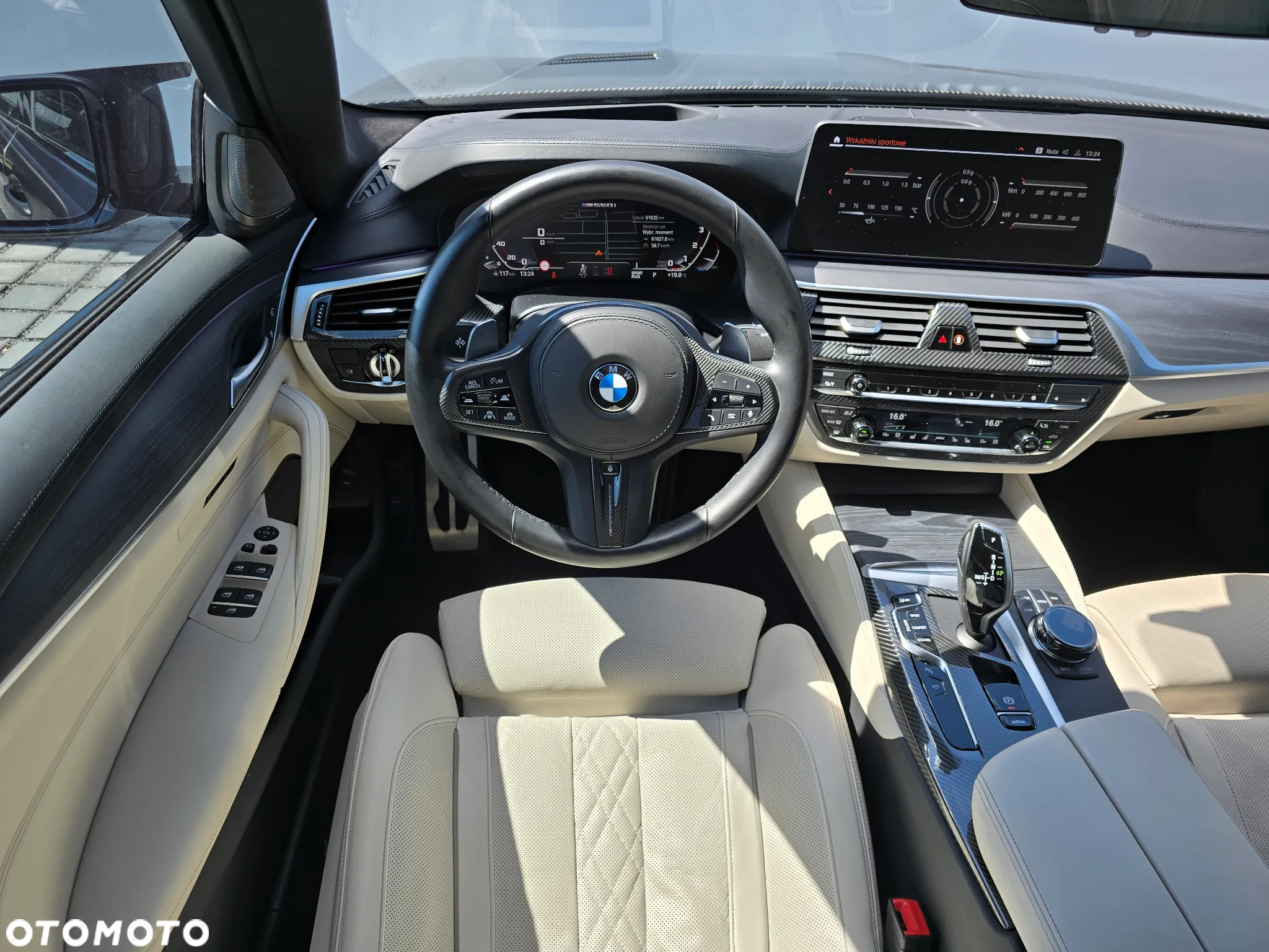 BMW Seria 5 M550i xDrive - 10