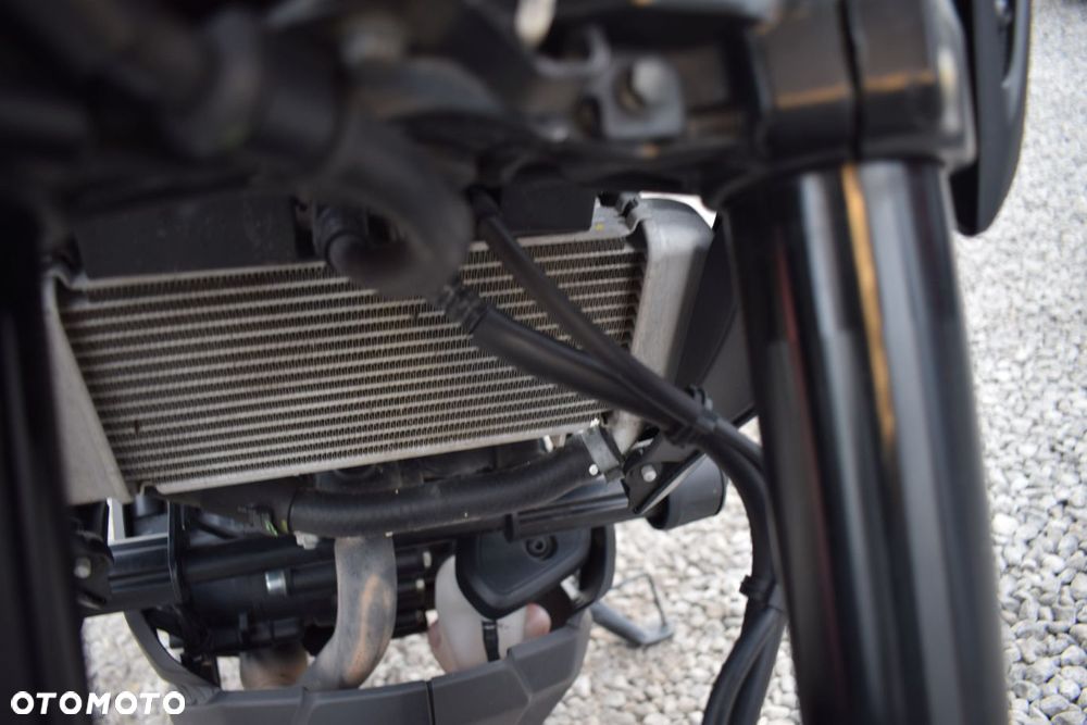 Yamaha MT - 9