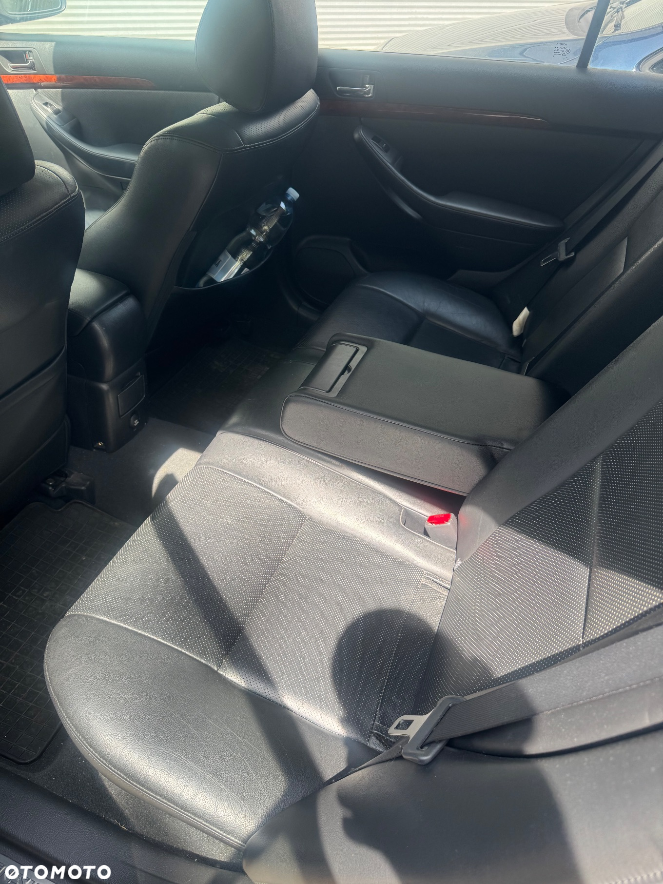 Toyota Avensis 2.0 VVT-i Prestige - 4