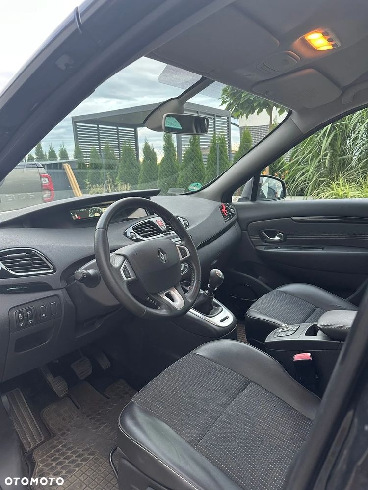Renault Scenic 1.9 dCi Bose Edition - 10