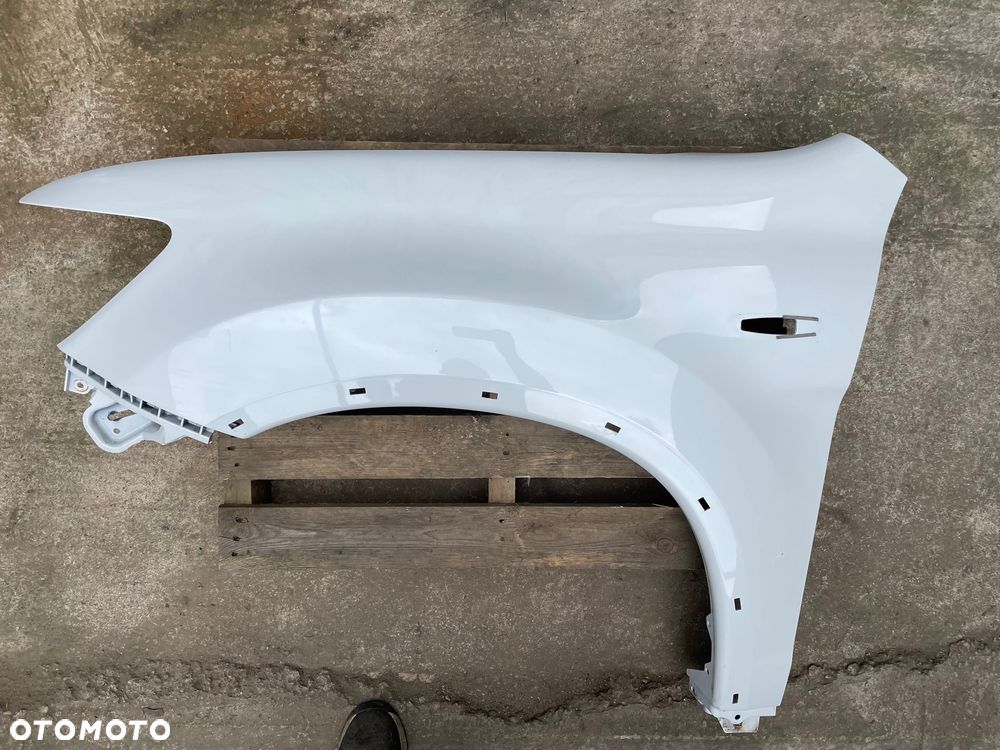MITSUBISHI ASX I 10-16 BŁOTNIK PRZÓD LEWY PRZEDNI 5220D923 BIAŁY W KOLOR - 1