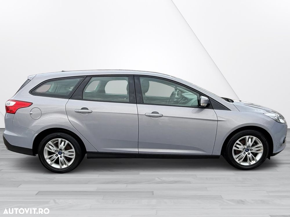 Ford Focus 1.6 TDCI DPF Ambiente - 7