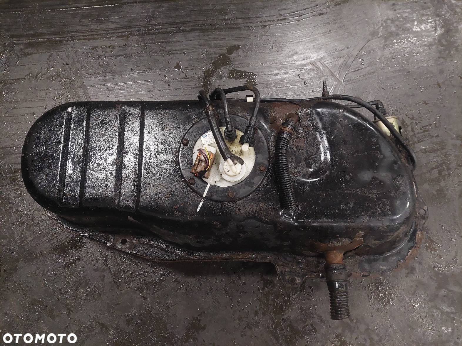 BAK ZBIORNIK PALIWA + POMPKA METALOWY DAEWOO MATIZ 800 0.8 - 1