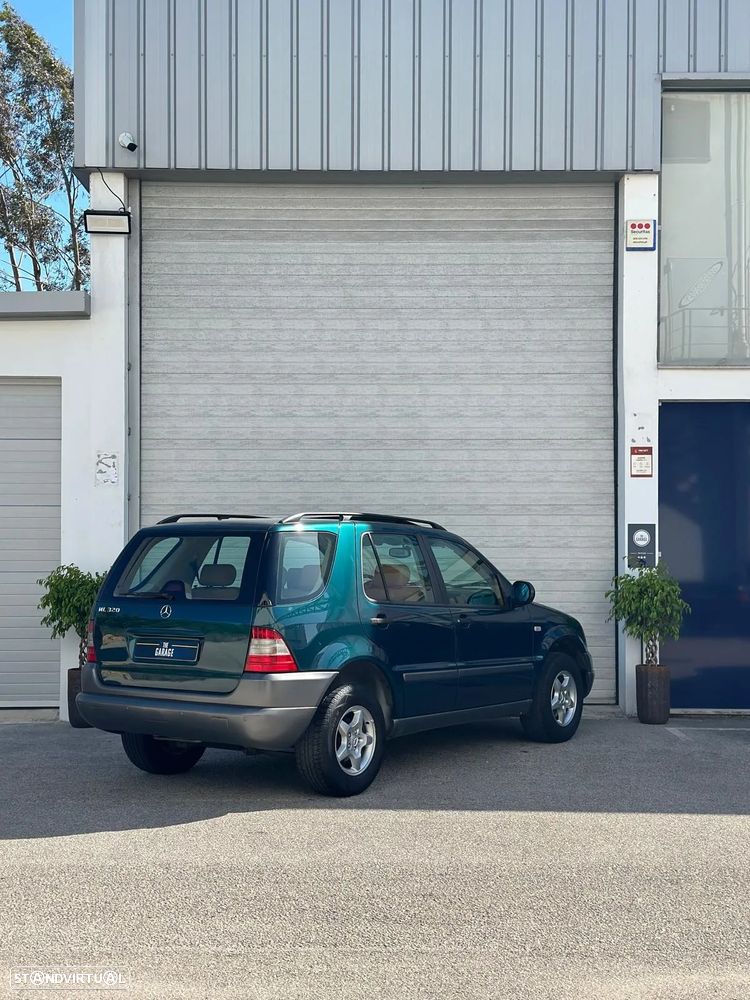 Mercedes-Benz ML 320 Standard - 12