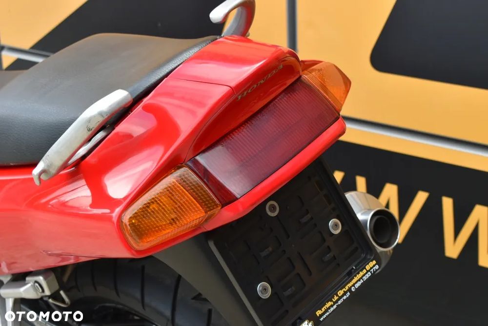 Honda VFR - 16