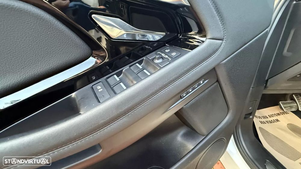 Land Rover Range Rover Evoque 1.5 P300e AWD R-Dynamic HSE Auto - 32