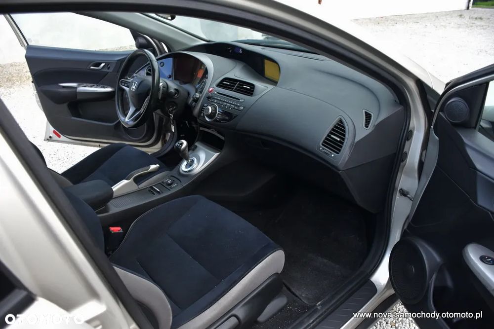 Honda Civic 1.8i-VTEC Automatik Executive - 26