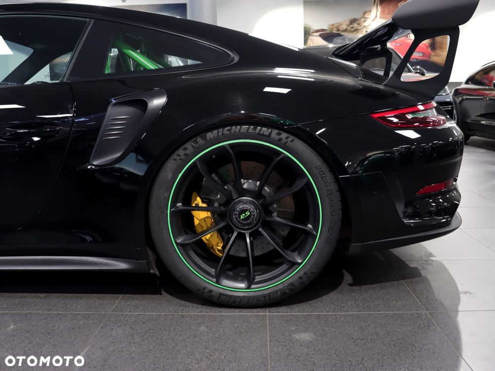 Porsche 911 GT3 RS - 12