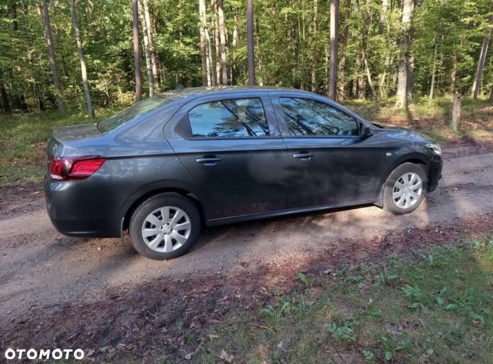 Peugeot 301 1.2 Pure Tech Access - 10