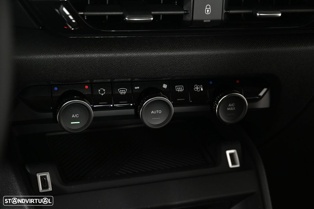 Citroën C4 X 1.2 PureTech Feel - 26