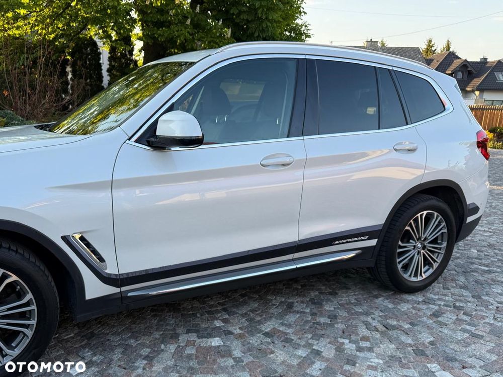 BMW X3 xDrive20d Luxury Line - 7