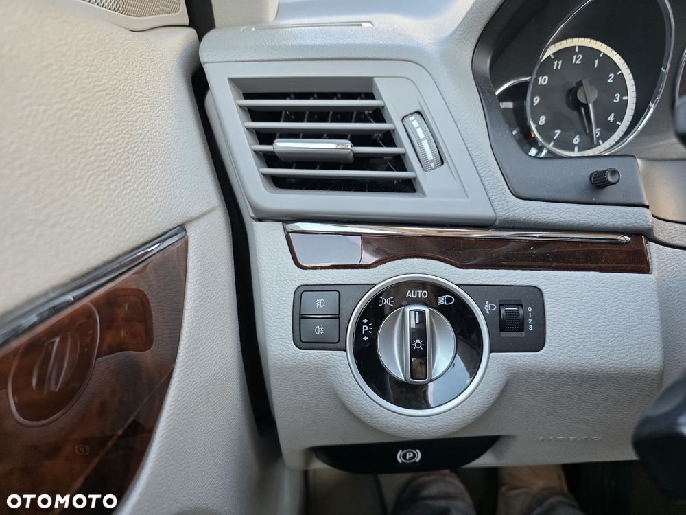 Mercedes-Benz Klasa E - 25