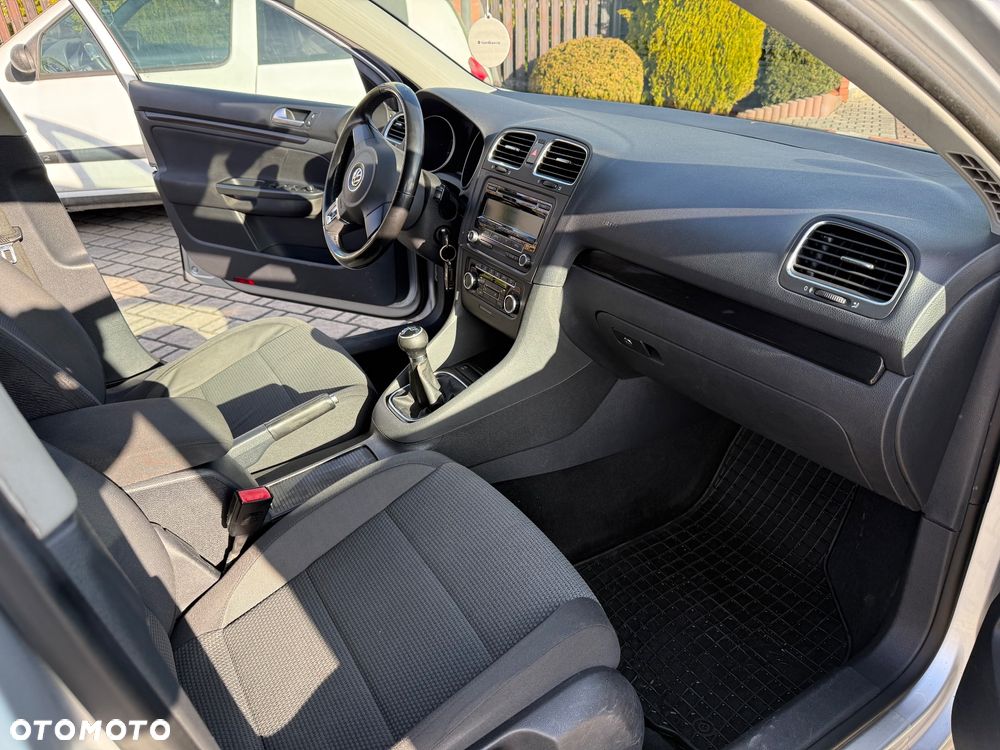 Volkswagen Golf 1.6 Comfortline - 21