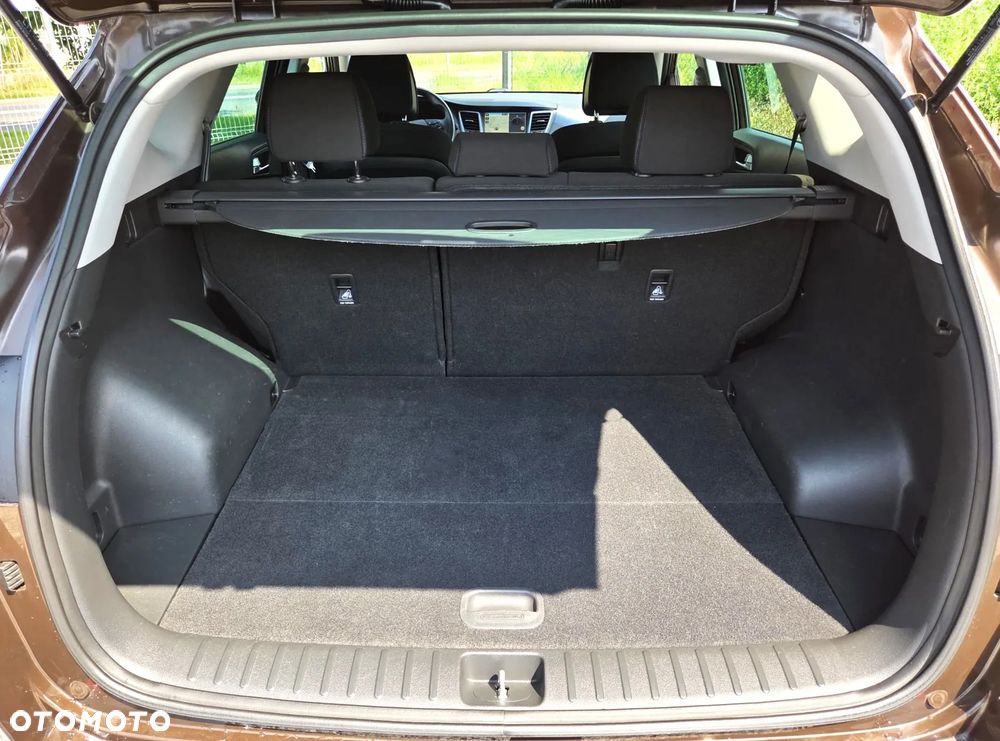 Hyundai Tucson 1.6 GDI BlueDrive Design 2WD - 38
